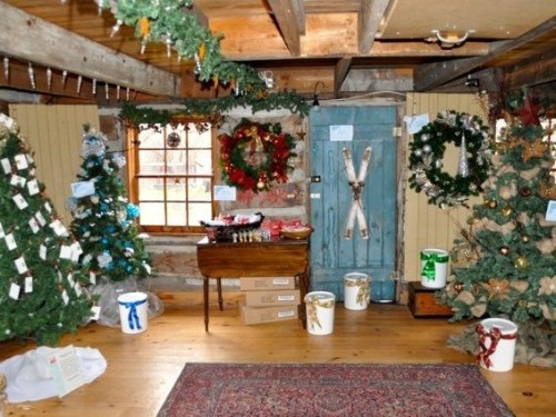 Bethany.Ontario.Blog.Festival.Of.Trees.1